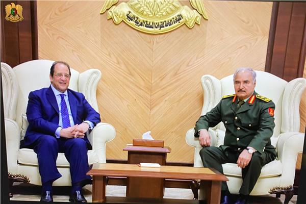 رئيس المخابرات العامة يزور بنغازي ويلتقي حفتر