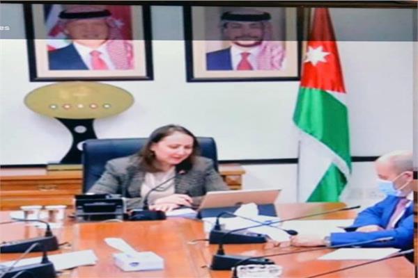  مها علي وزيرة الصناعة والتجارة الأردنية