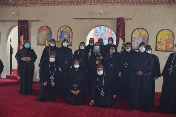 أحد عشر راهبًا جديدًا وقمصان لبرية الريان وجبل النقلون بالفيوم 