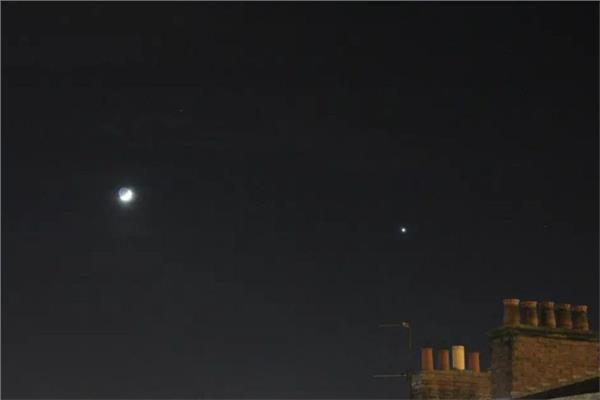 القمر والمريخ وأورانوس يجتمعون في السماء هذا الشهر 