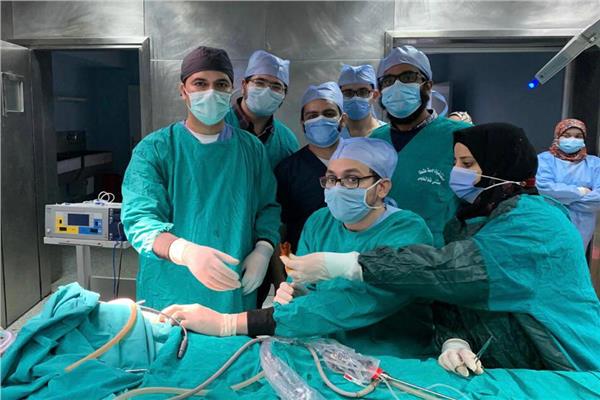 فريق طبي بمستشفى جامعة طنطا التعليمى