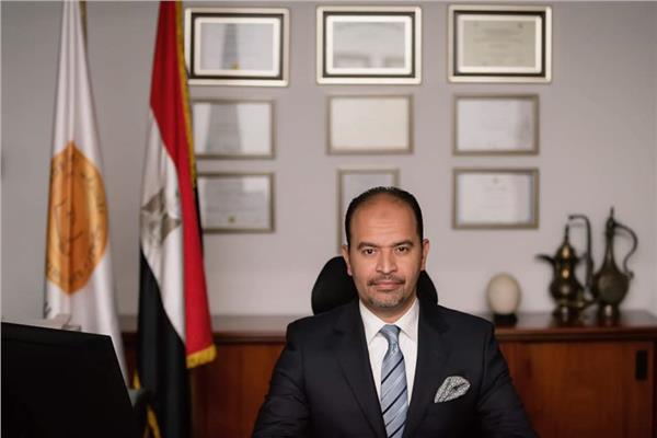 عبد العزيز نصير المدير التنفيذي للمعهد المصرفي