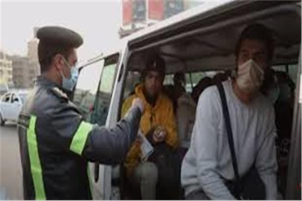 تحرير 35 محضر مخالفة لمواطنين لعدم ارتداء الكمامات بالمنيا 