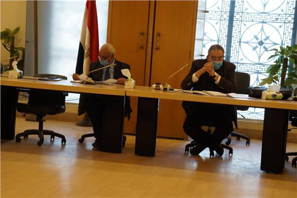 "غرفة الإسكندرية" تناقش اللائحة التنفيذية لقانون الجمارك