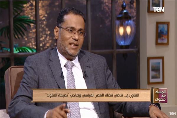  الدكتور صالح عبد القوي، رئيس قسم البلاغة والنقد سابقاً بكلية البنات بجامعة الازهر