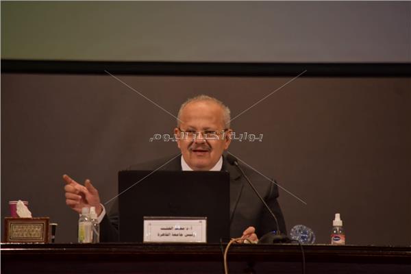  رئيس جامعة القاهرة،  د. محمد عثمان الخشت
