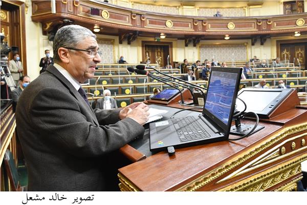 وزير الكهرباء والطاقه المتجددة، محمد شاكر