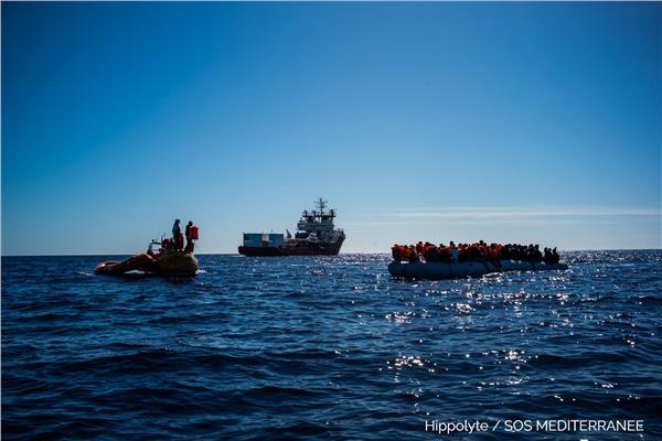 إنقاذ 237 مهاجرا غير شرعيا قبالة ليبيا