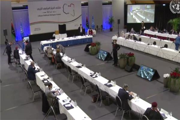 صورة من جلسة التصويت لاختيار «السلطة التنفيذية» الليبية في جينيف