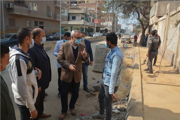 محافظ القليوبية بتفقد أعمال تطوير شارع مسجد ناصر بمدينة بنها