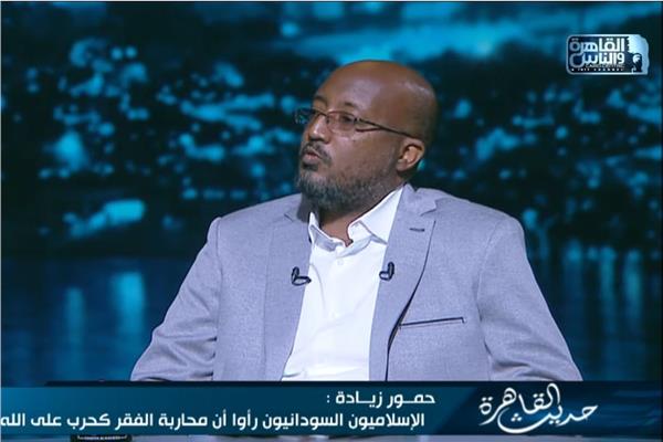الكاتب والروائي السوداني حمور زيادة