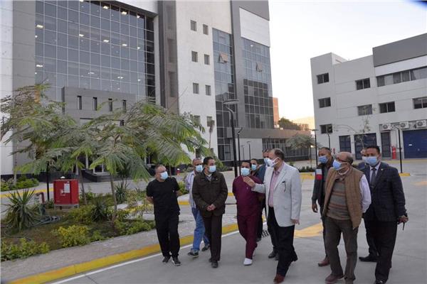 محافظ أسيوط خلال افتتاح مستشفى أبوتيج  