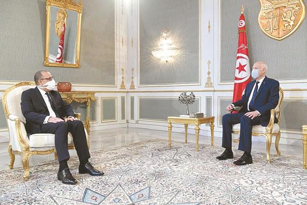 خلاف دستورى بين الرئيس سعيد ورئيس الوزراء المشيشى فى تونس