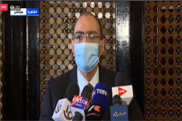 رئيس اللجنة العلمية لمكافحة فيروس كورونا د.حسام حسني