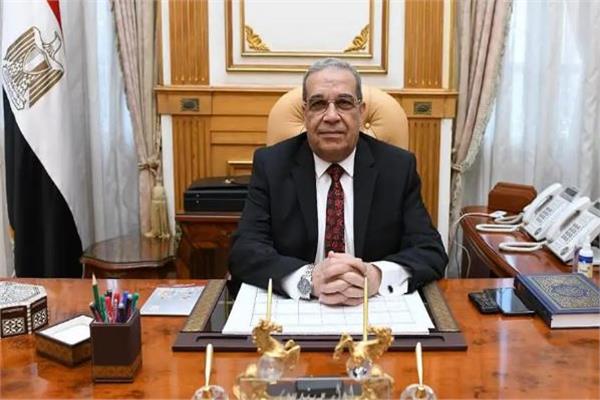 محمد أحمد مرسي وزير الدولة للإنتاج الحربي 