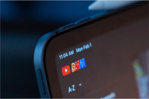  شعار «BHM» على يوتيوب