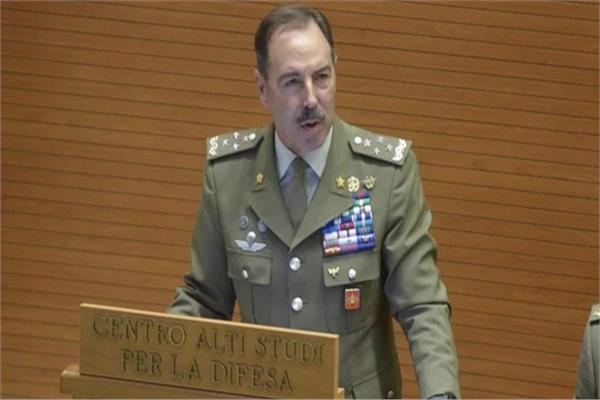 رئيس أركان الجيش الإيطالي، الجنرال سالفاتوري فارينا