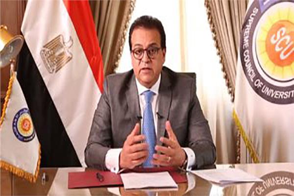 خالد عبد الغفار وزير التعليم العالي والبحث العلمي 