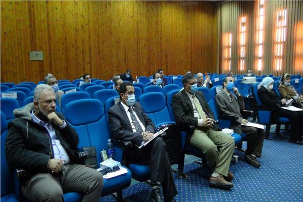 مجلس عمداء جامعة المنيا يتابع سير الامتحانات