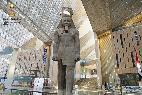 صورة من داخل المتحف المصري الكبير 
