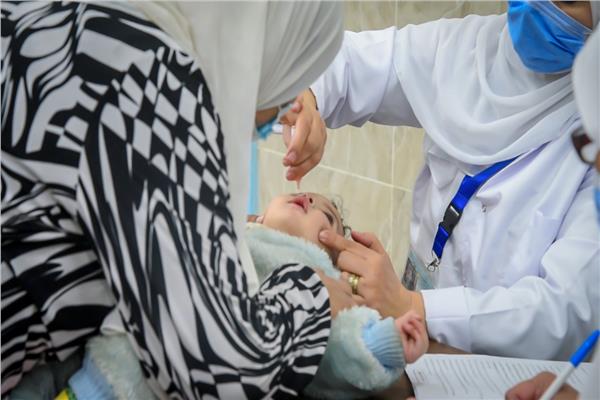 جانب من الحملة القومية للتطعيم ضد شلل الأطفال