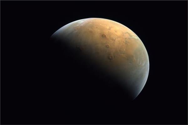 شاهد| المسبار الصيني « Tianwen-1» يلتقط صورًا جديدة مذهلة لسطح المريخ