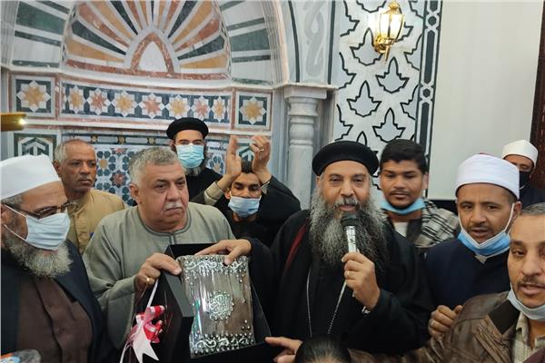 وفد قبطي يشارك في أفتتاح مسجد في إسنا