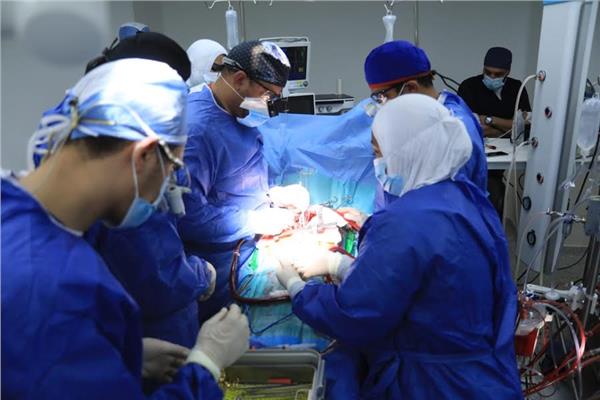 الرعاية الصحية تعلن نجاح أول عمليه قلب مفتوح بالمجمع الطبى في الإسماعيلية