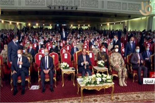 الرئيس السيسي يشهد فيلما تسجيليا بعنوان «في حب مصر»