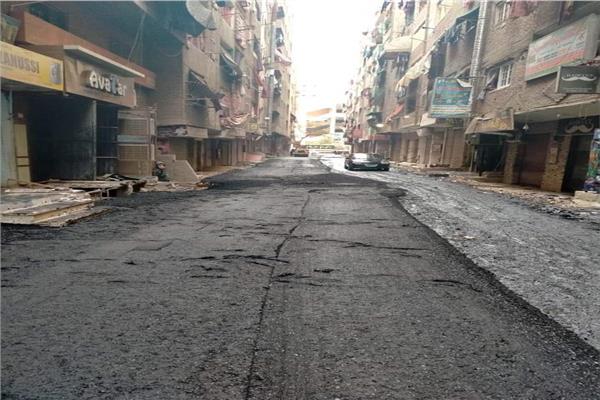رئيس مدينة الخصوص يتابع أعمال رصف طريق مخزن الأنابيب بميدان موقف الأتوبيس 