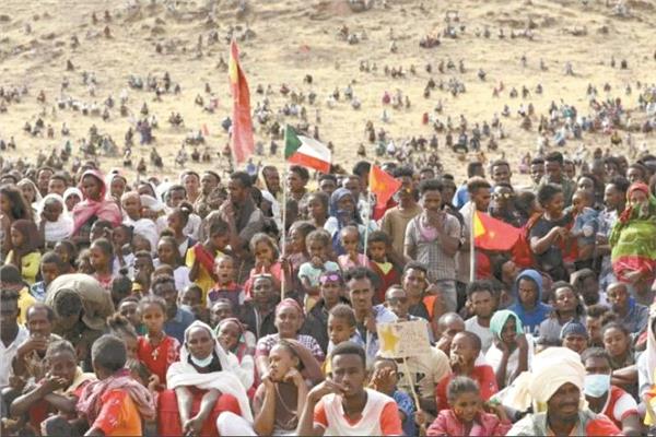  الاف اللاجئين الاثيوبيين يتدفقون إلى السودان بعد الحرب فى تيجراى