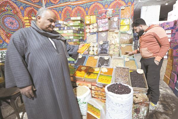 إقبال ضعيف على محلات بيع ياميش رمضان