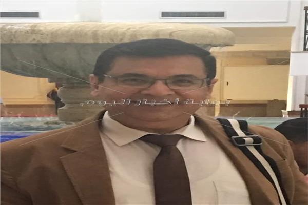 الدكتور محمد فراج مدير مستشفى طهطا العام بسوهاج