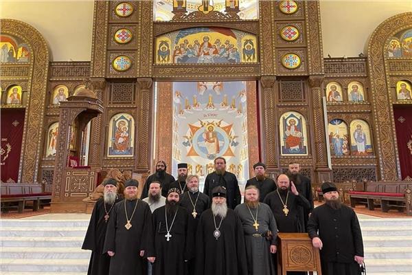 وفد رهبان أوكرانيا يزور كاتدرائية 