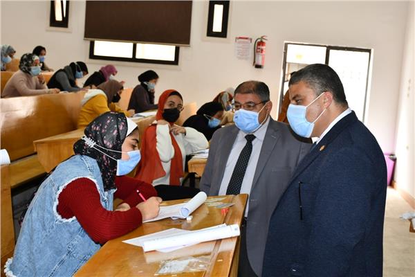 القوافل الطبية في قرى أسوان