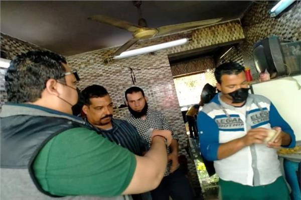 تحرير ٣٥ محضر مخالفة للإجراءات الاحترازية لمجابهة فيروس كورونا بالمنيا