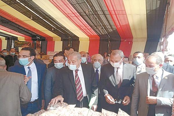 وزير التموين خلال افتتاحه معرض «أهلاً رمضان» بشبرا الخيمة
