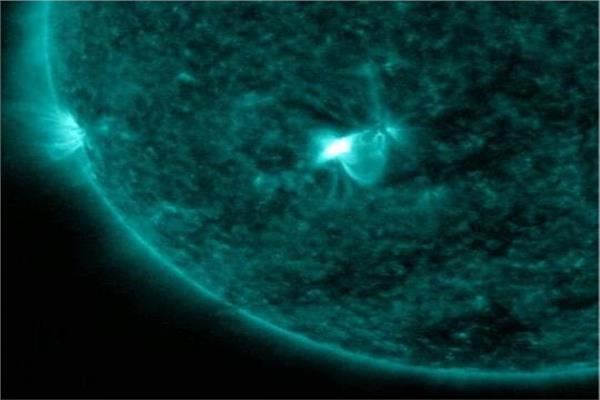 الأقمار الصناعية ترصد حدوث إنفجار في البقعة الشمسية  AR2816