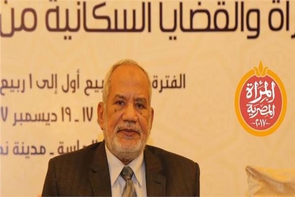  الدكتور حامد أبوطالب عميد كلية الشريعة والقانون الأسبق