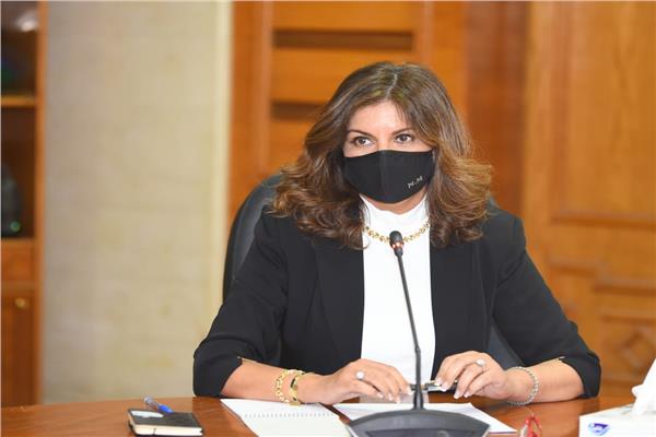 السفيرة نبيلة مكرم وزيرة الهجرة التعاون