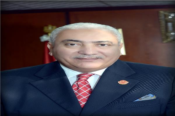 الدكتور / احمد بيومى رئيس جامعة مدينة السادات