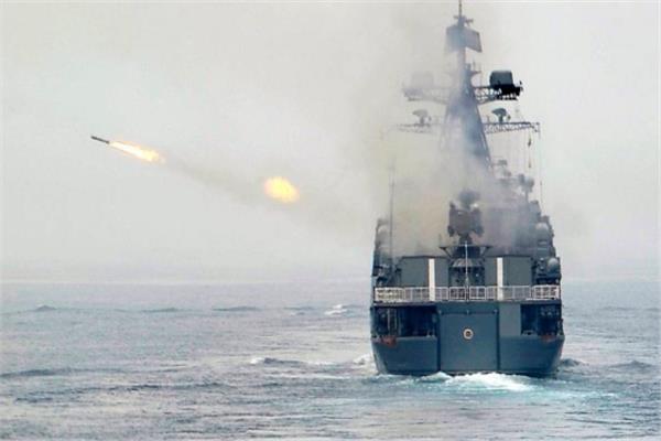 قصف مدفعي لسفن الأسطول الروسي في بحر اليابان