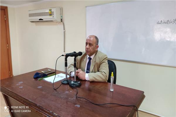 الدكتور رمضان حسان أستاذ ورئيس قسم اللغة العربية بكلية الدراسات الإسلامية جامعة الأزهر