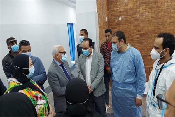 محافظ بورسعيد يتفقد أعمال تجهيز مستشفى الصدر