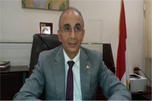  الدكتور عثمان شعلان رئيس الجامعة الزقازيق 