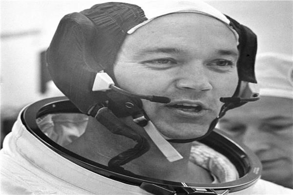 رائد الفضاء الأمريكي مايكل كولينز 