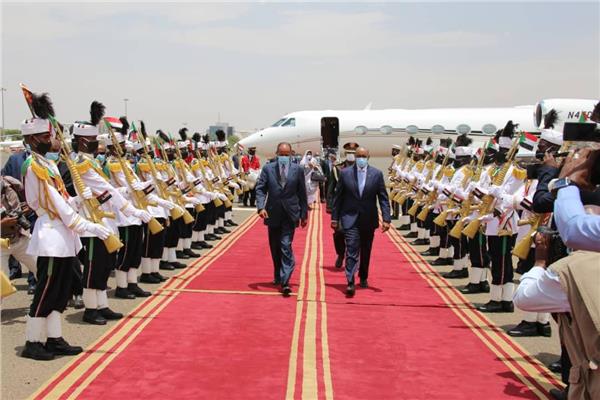 الرئيس الإريتري يصل الخرطوم 