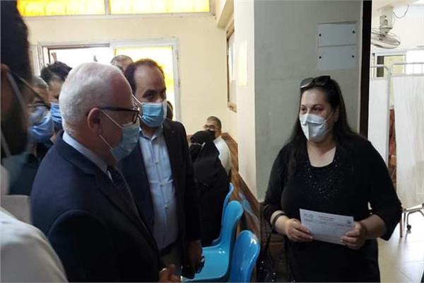 محافظ بورسعيد تفقد مركز وحدة صحة المسنين
