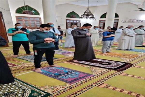  رواد المساجد بأوقاف الغربية يلتزمون بتعليمات وزارة الأوقاف