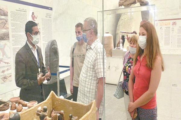 سفراء العالم يزورون متحف الحضارة